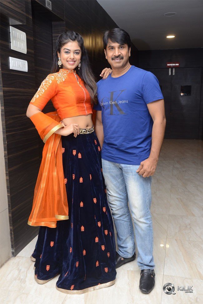 Jamba-Lakidi-Pamba-Movie-Pre-Release-Event